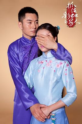 抓住彩虹的男人图片