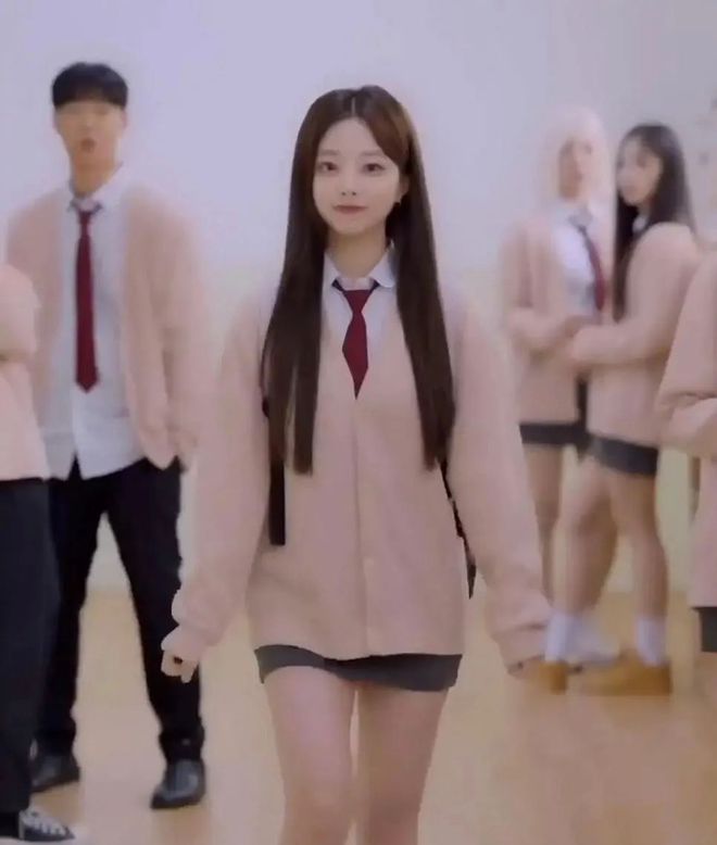 我的女朋友和我三个妹妹们图片 我的女朋友和我三个妹妹们图片